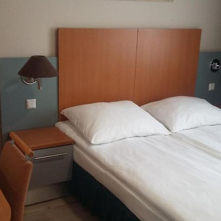 Noclegi, Restauracja Eden Witaszyce Kültér fotó