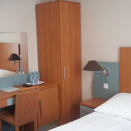 Noclegi, Restauracja Eden Witaszyce Kültér fotó